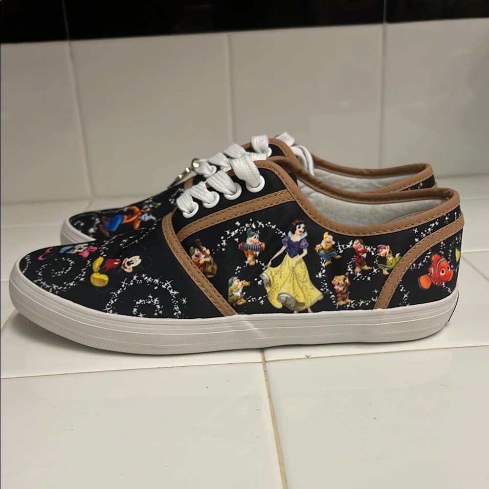 Women’s Disney Magic The Bradford Exchange Disney Art - Picture 4 of 13